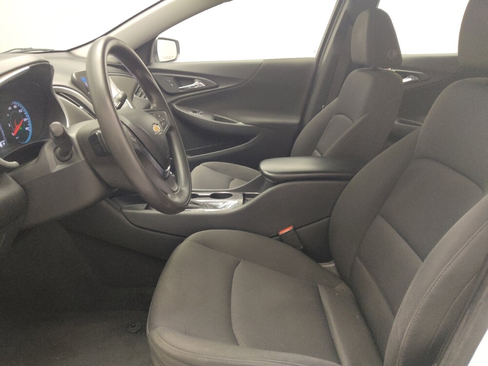 2019 Chevrolet Malibu in Tulsa, OK 74145 - 18112315 17