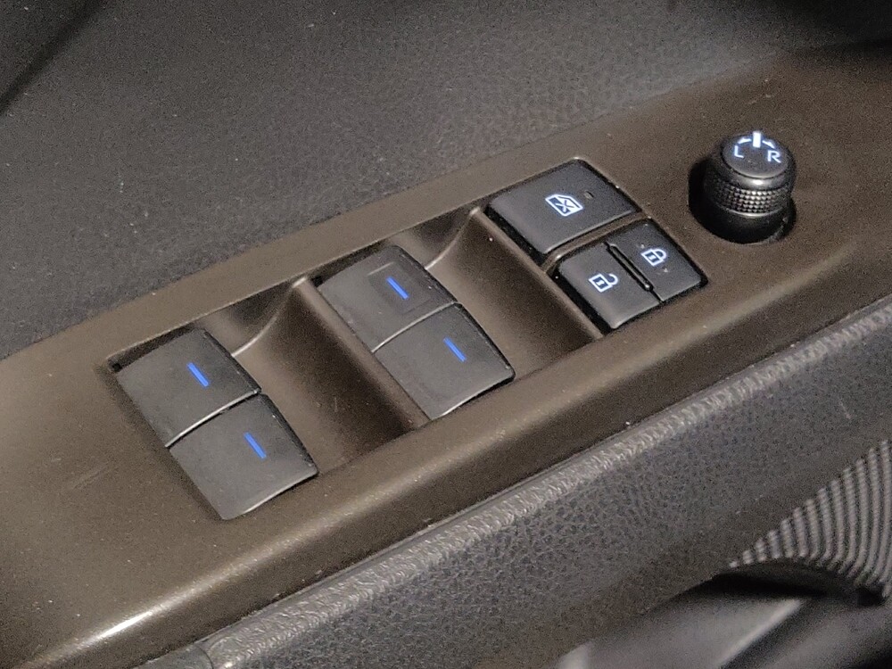 2021 Toyota Camry in Arlington, TX 76011 - 18112319 27