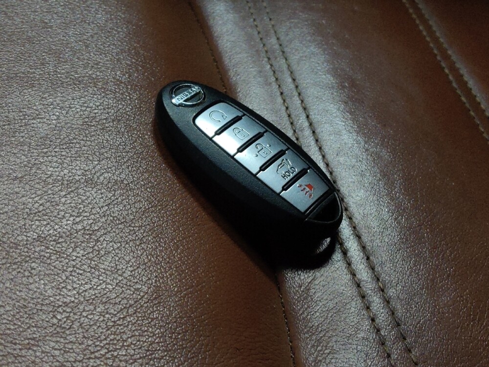 2018 Nissan Rogue in Glendale, AZ 85301 - 18112326 32