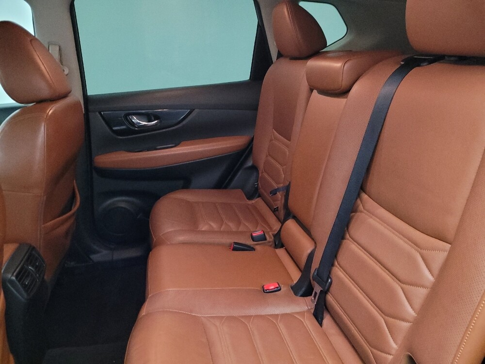 2018 Nissan Rogue in Glendale, AZ 85301 - 18112326 18