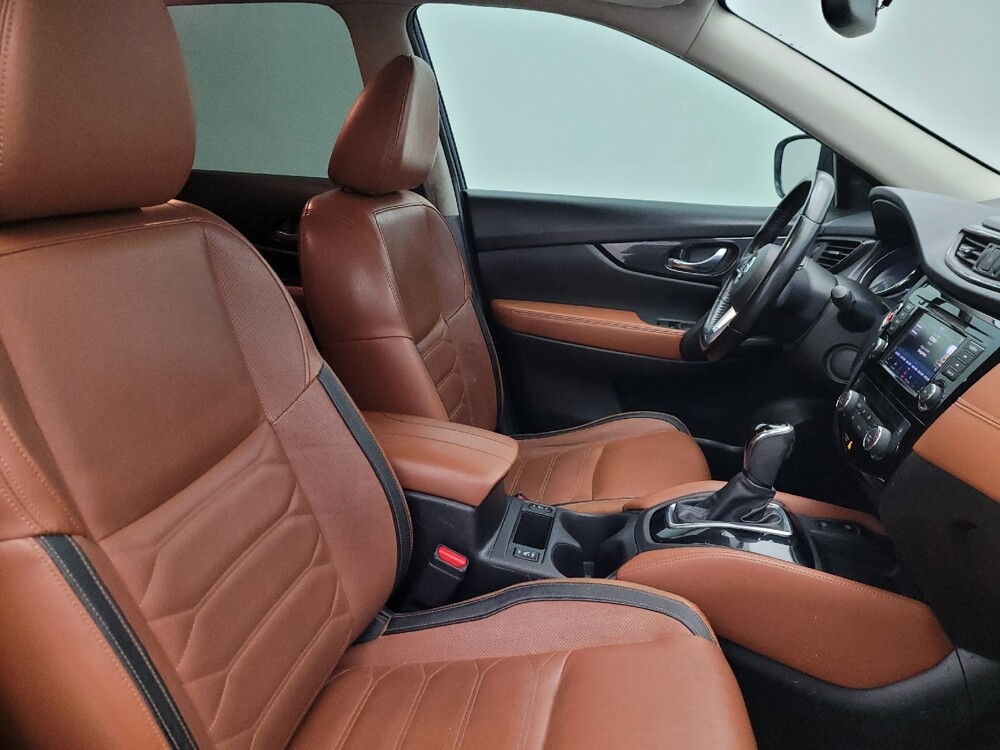 2018 Nissan Rogue in Glendale, AZ 85301 - 18112326 19