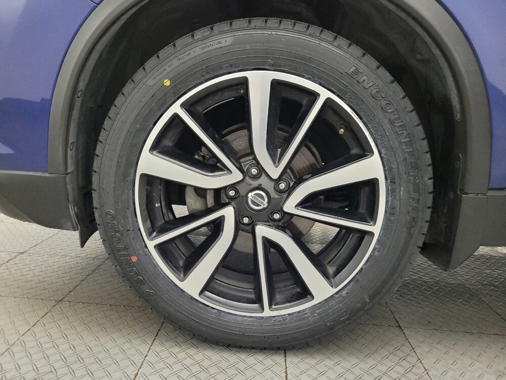 2018 Nissan Rogue in Glendale, AZ 85301 - 18112326 31