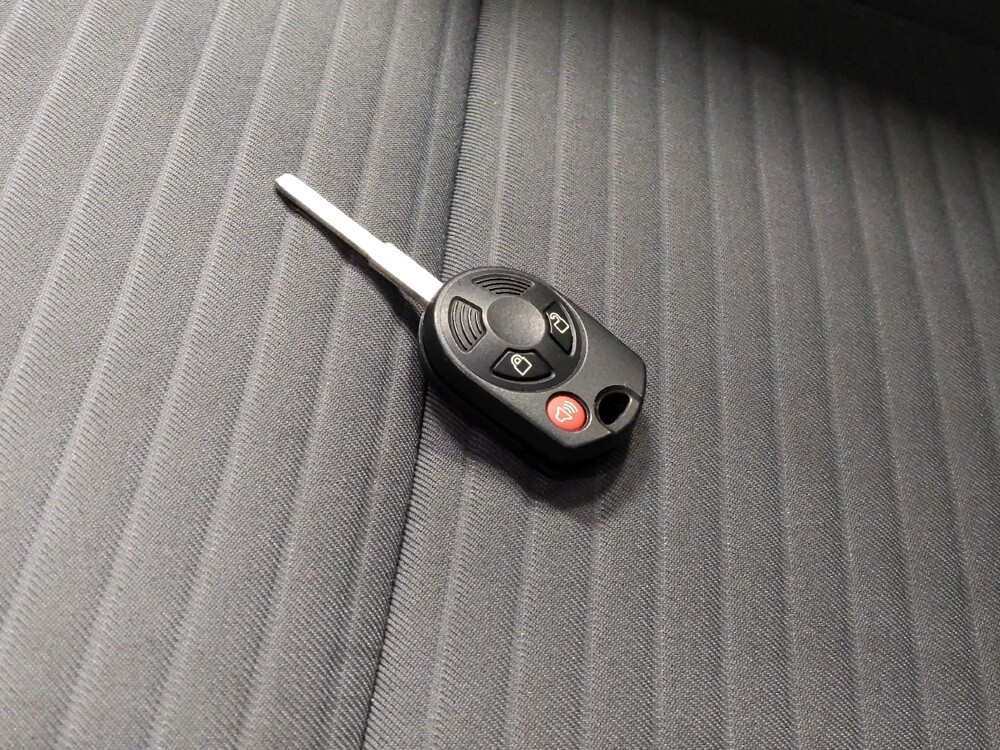 2018 Ford Escape in Glendale, AZ 85301 - 18112332 32