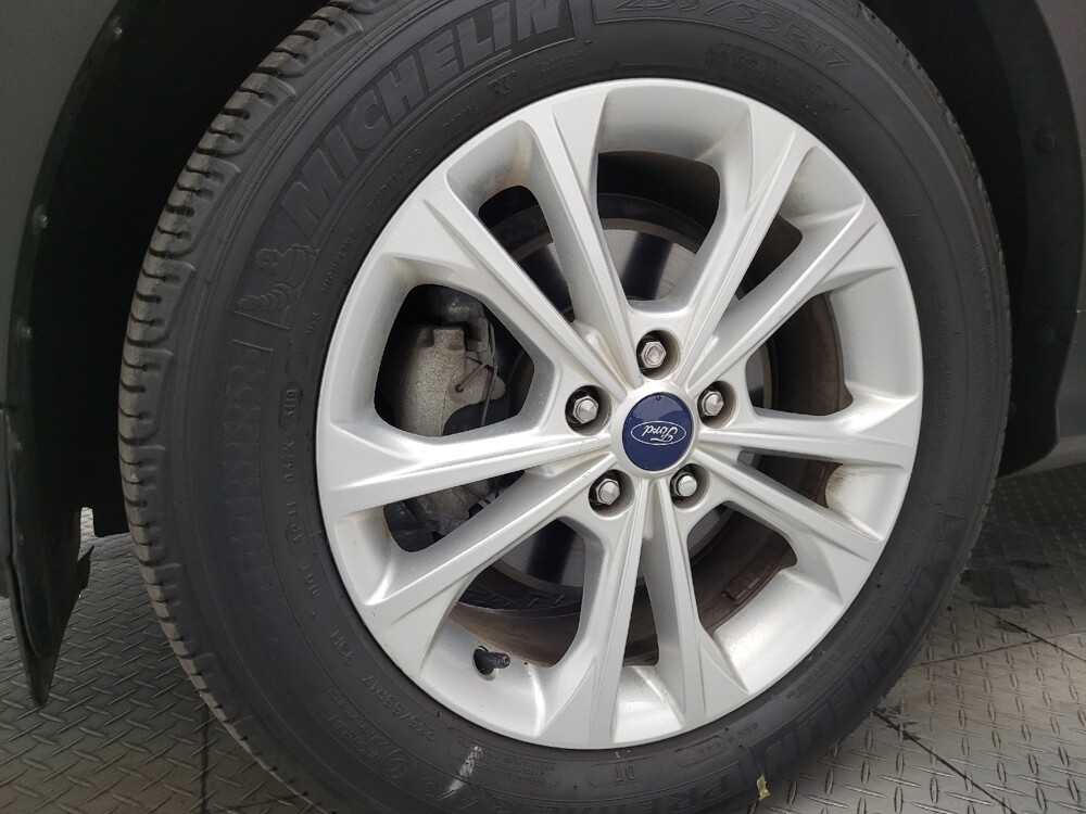 2018 Ford Escape in Phoenix, AZ 85015 - 18112333 31