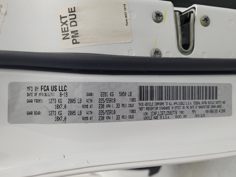 2020 Jeep Cherokee in Tampa, FL 33619 - 18112334 33