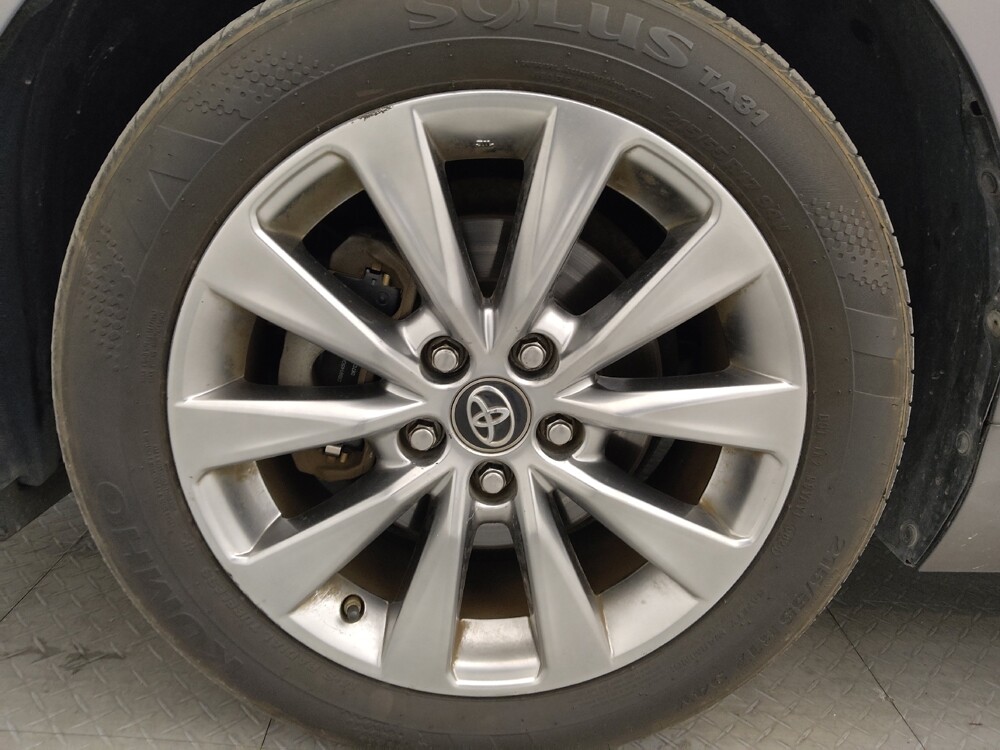 2017 Toyota Camry in Fort Myers, FL 33907 - 18112339 31