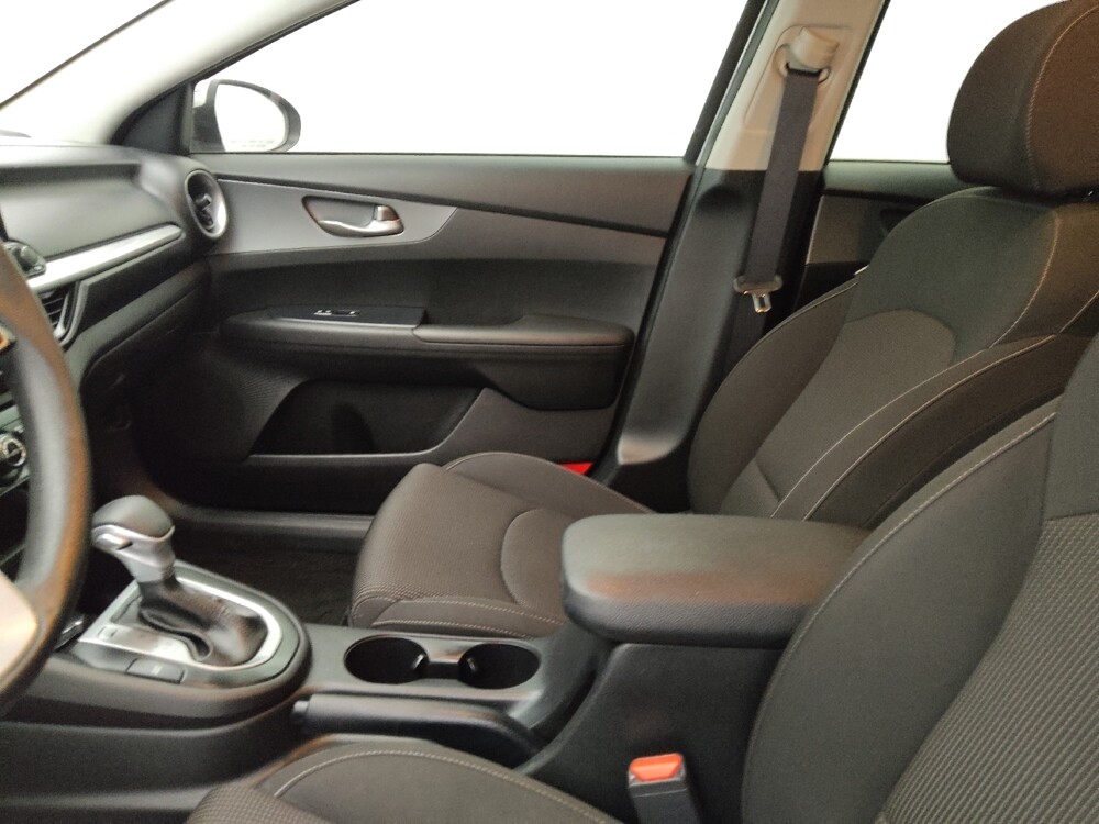 2020 Kia Forte in Bradenton, FL 34207 - 18112341 17