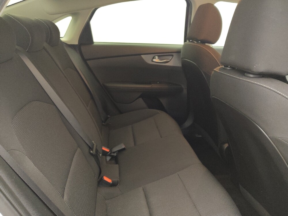 2020 Kia Forte in Bradenton, FL 34207 - 18112341 19