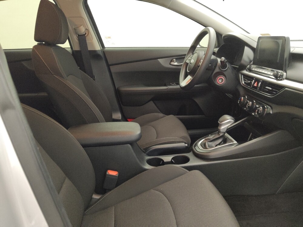 2020 Kia Forte in Bradenton, FL 34207 - 18112341 21