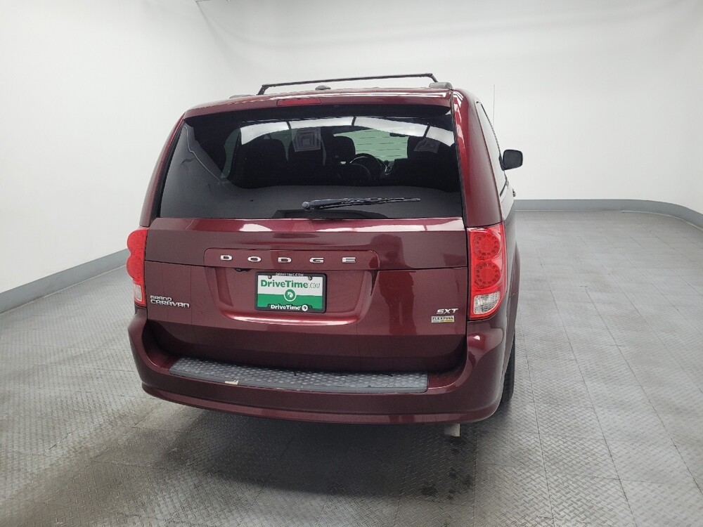 2018 Dodge Grand Caravan in Las Vegas, NV 89102 - 18112348 7