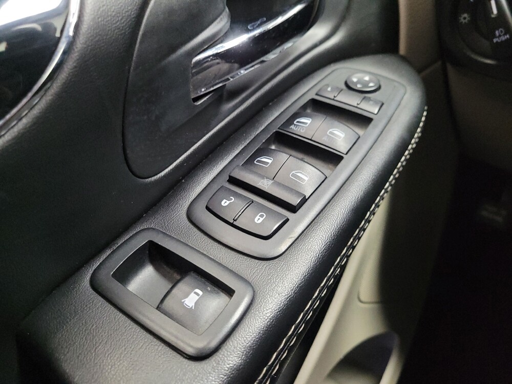 2018 Dodge Grand Caravan in Las Vegas, NV 89102 - 18112348 27