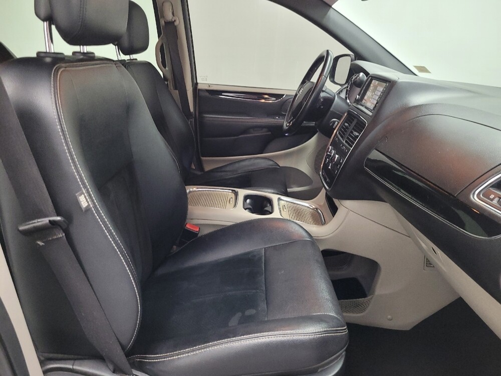 2018 Dodge Grand Caravan in Las Vegas, NV 89102 - 18112348 19