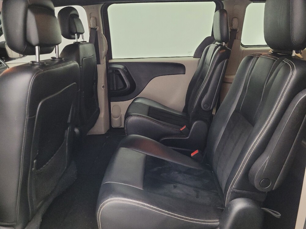 2018 Dodge Grand Caravan in Las Vegas, NV 89102 - 18112348 18