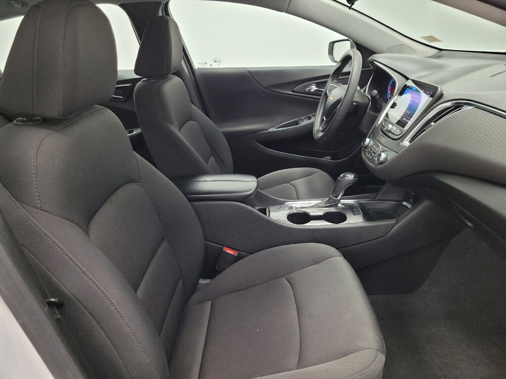 2020 Chevrolet Malibu in Reno, NV 89502 - 18112349 21