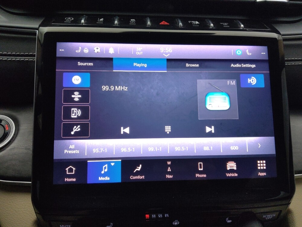 2021 Jeep Grand Cherokee L in Gladstone, MO 64118 - 18112358 25