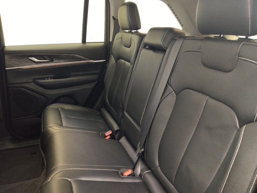 2023 Jeep Grand Cherokee in Mobile, AL 36606 - 18112366 18