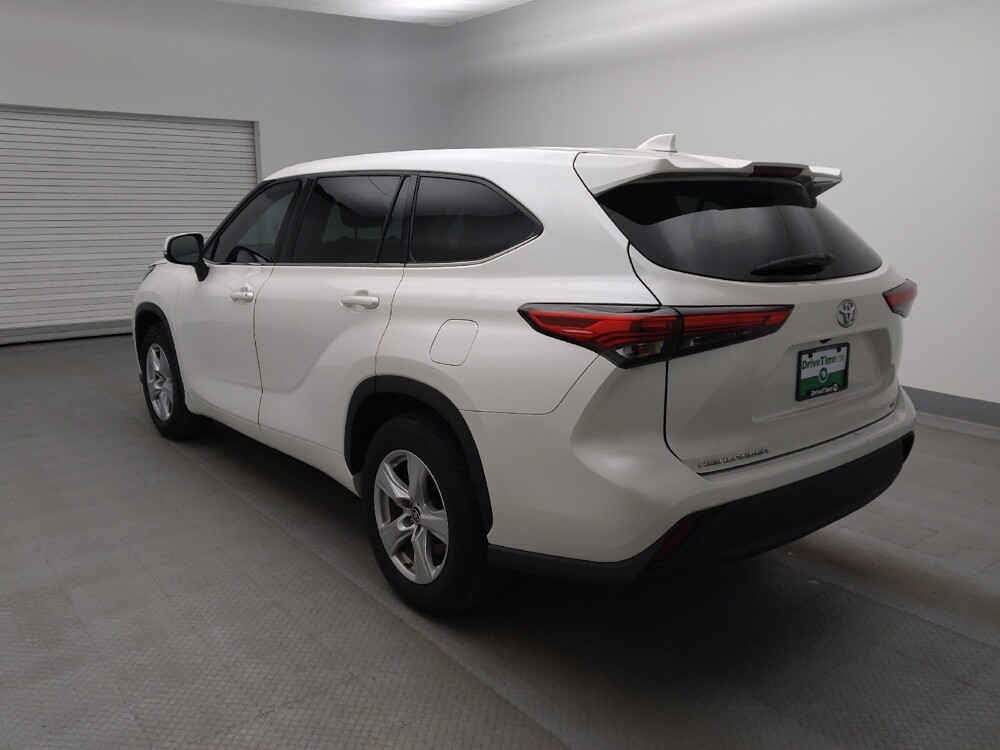 2021 Toyota Highlander in Lakewood, CO 80215 - 18112386 5
