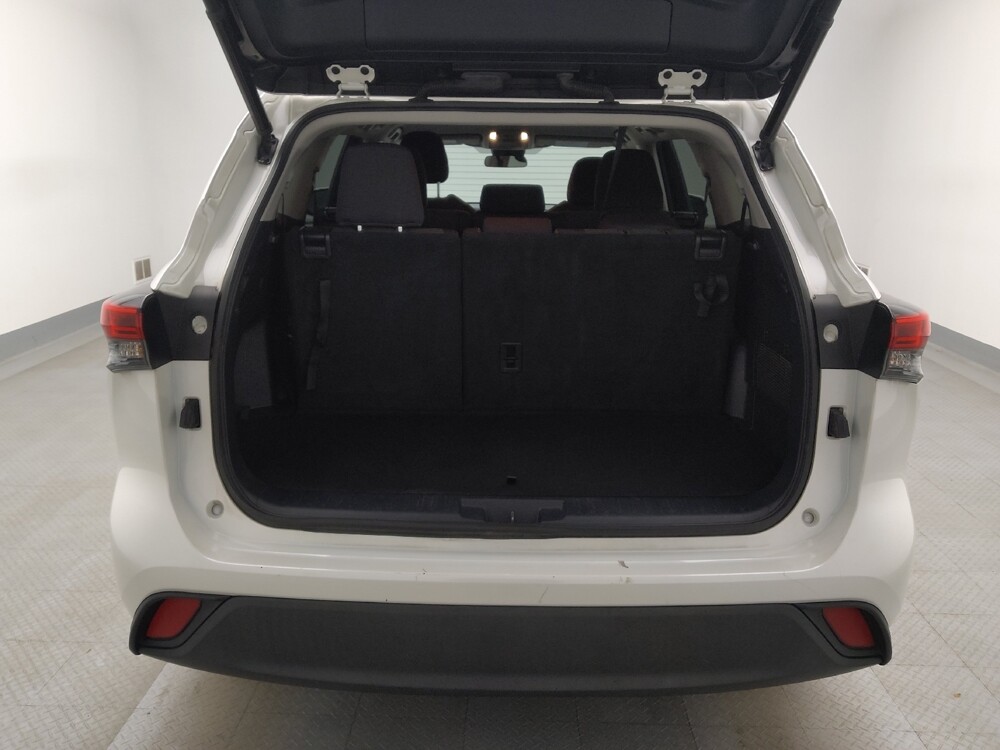 2021 Toyota Highlander in Lakewood, CO 80215 - 18112386 29