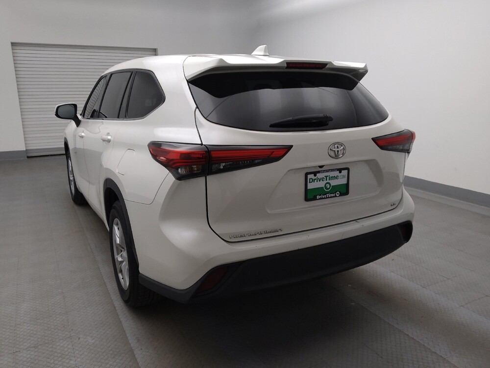 2021 Toyota Highlander in Lakewood, CO 80215 - 18112386 6