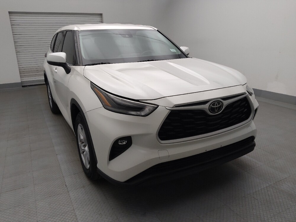 2021 Toyota Highlander in Lakewood, CO 80215 - 18112386 14