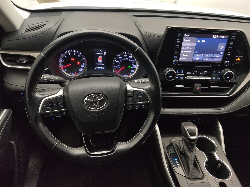 2021 Toyota Highlander in Lakewood, CO 80215 - 18112386 22
