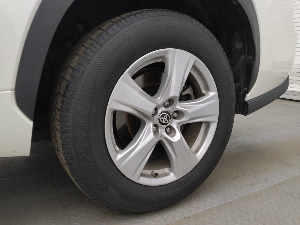 2021 Toyota Highlander in Lakewood, CO 80215 - 18112386 31