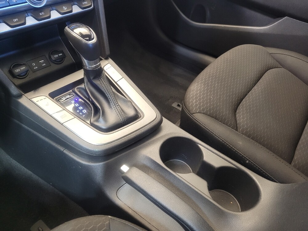 2020 Hyundai Elantra in Maple Heights, OH 44137 - 18112403 26