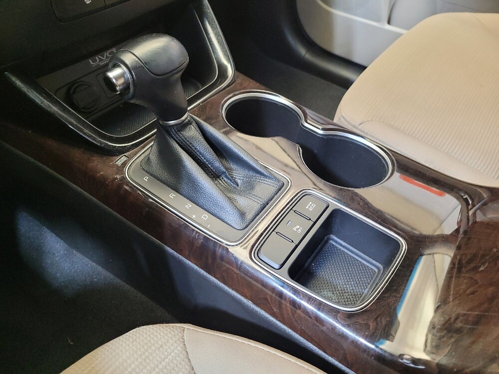 2015 Kia Sorento in Columbus, OH 43228 - 18112404 26