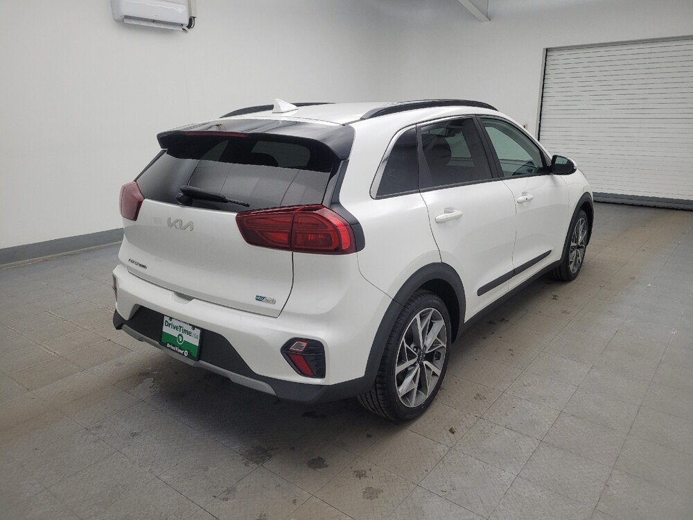 2022 Kia Niro in Maple Heights, OH 44137 - 18112407 9
