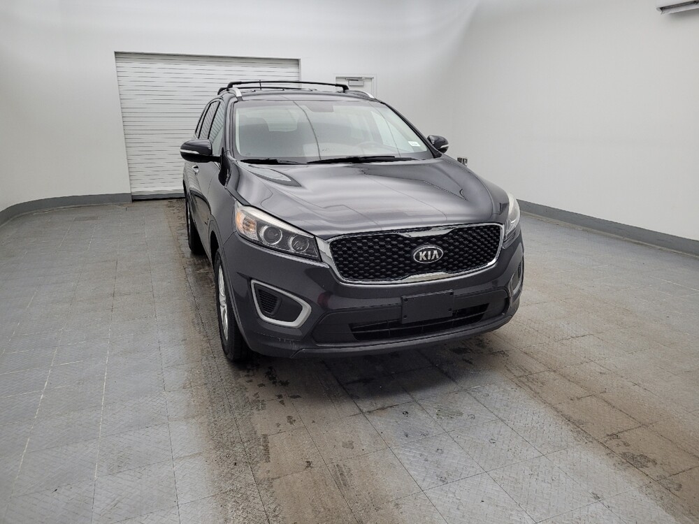 2017 Kia Sorento in Maple Heights, OH 44137 - 18112408 14