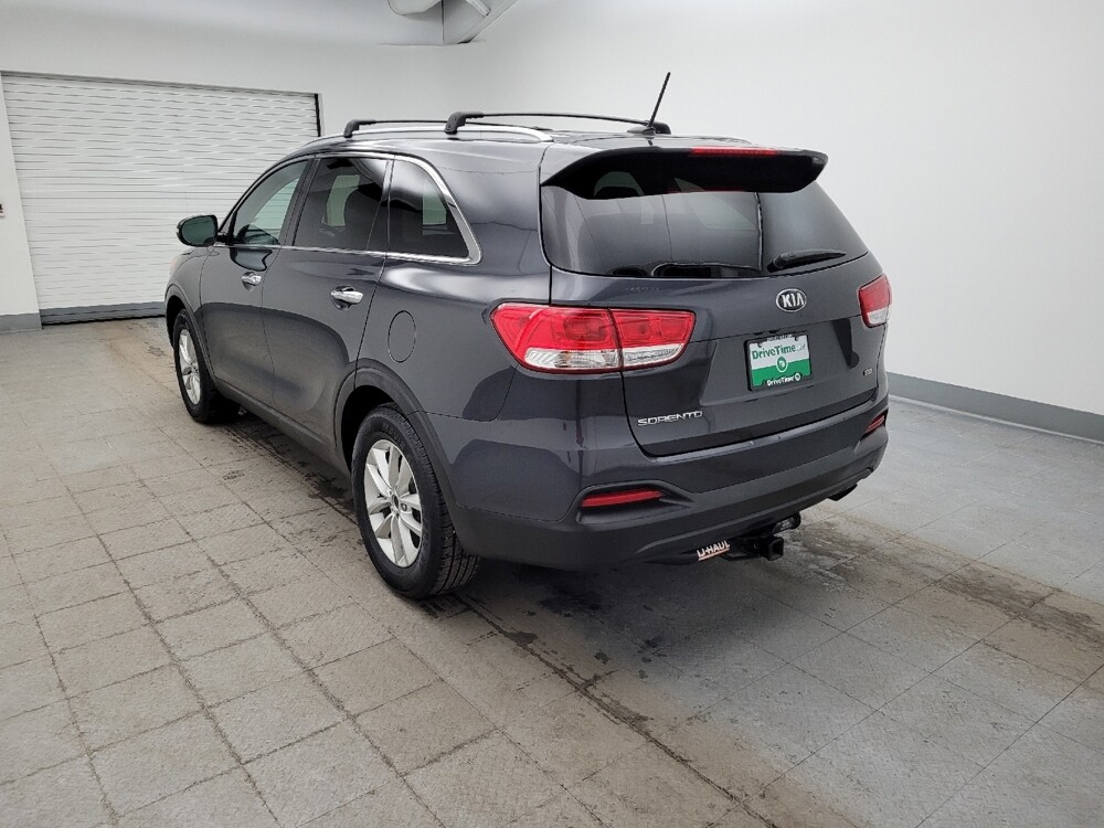 2017 Kia Sorento in Maple Heights, OH 44137 - 18112408 5