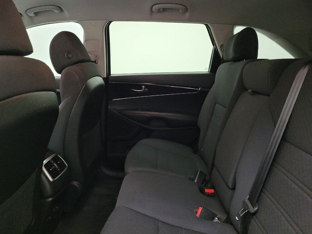 2017 Kia Sorento in Maple Heights, OH 44137 - 18112408 18