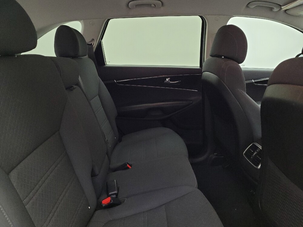 2017 Kia Sorento in Maple Heights, OH 44137 - 18112408 19