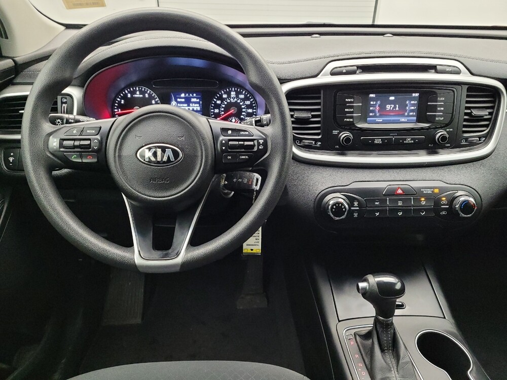 2017 Kia Sorento in Maple Heights, OH 44137 - 18112408 22