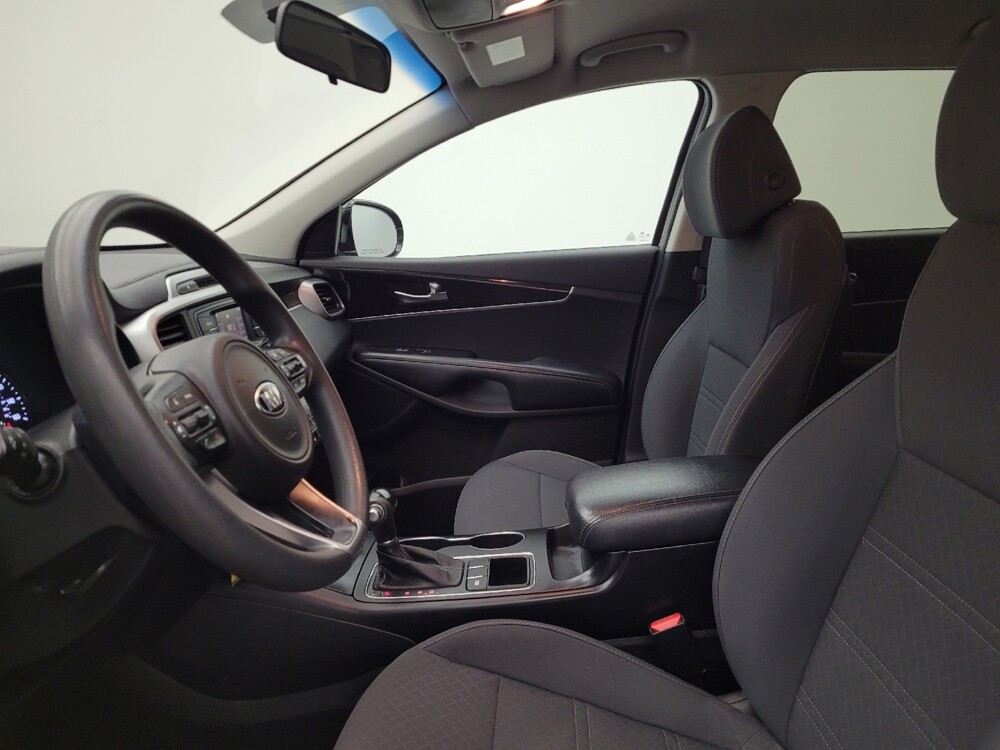 2017 Kia Sorento in Maple Heights, OH 44137 - 18112408 17