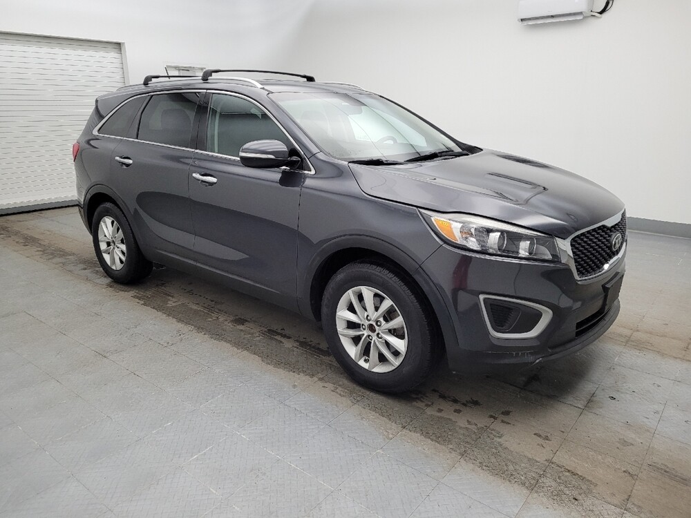2017 Kia Sorento in Maple Heights, OH 44137 - 18112408 11