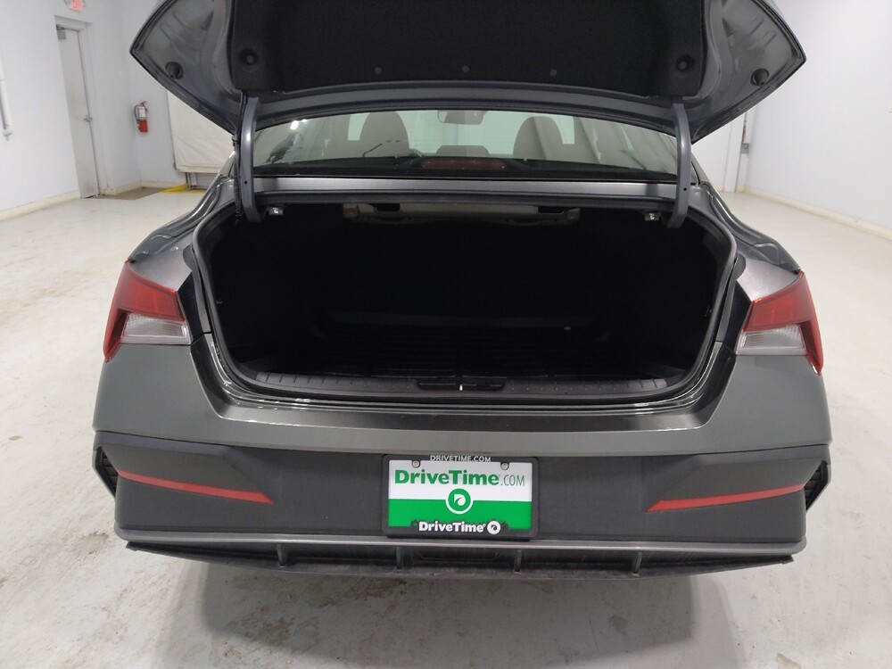 2025 Hyundai Elantra in Columbus, OH 43228 - 18112410 29
