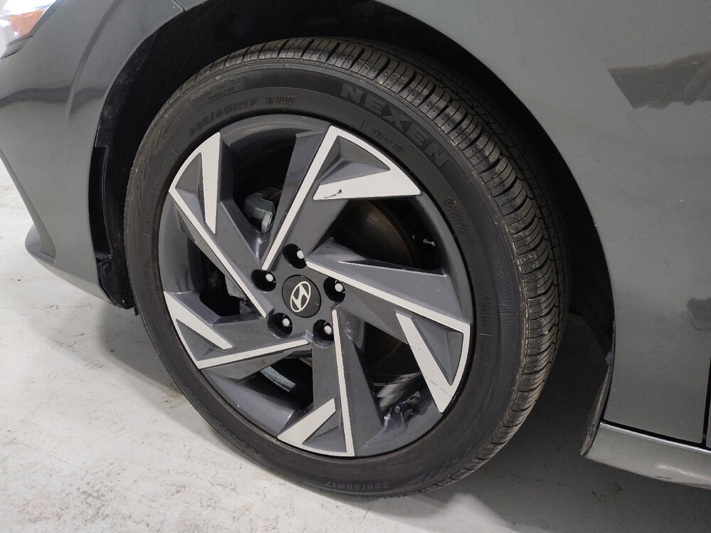 2025 Hyundai Elantra in Columbus, OH 43228 - 18112410 31