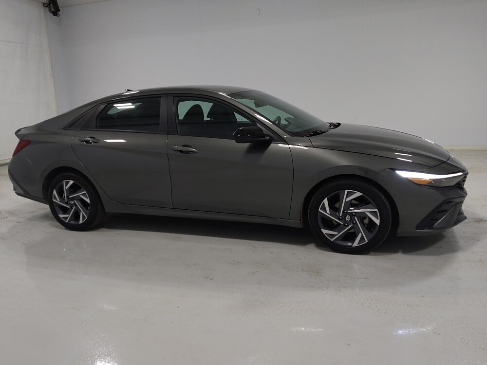 2025 Hyundai Elantra in Columbus, OH 43228 - 18112410 11