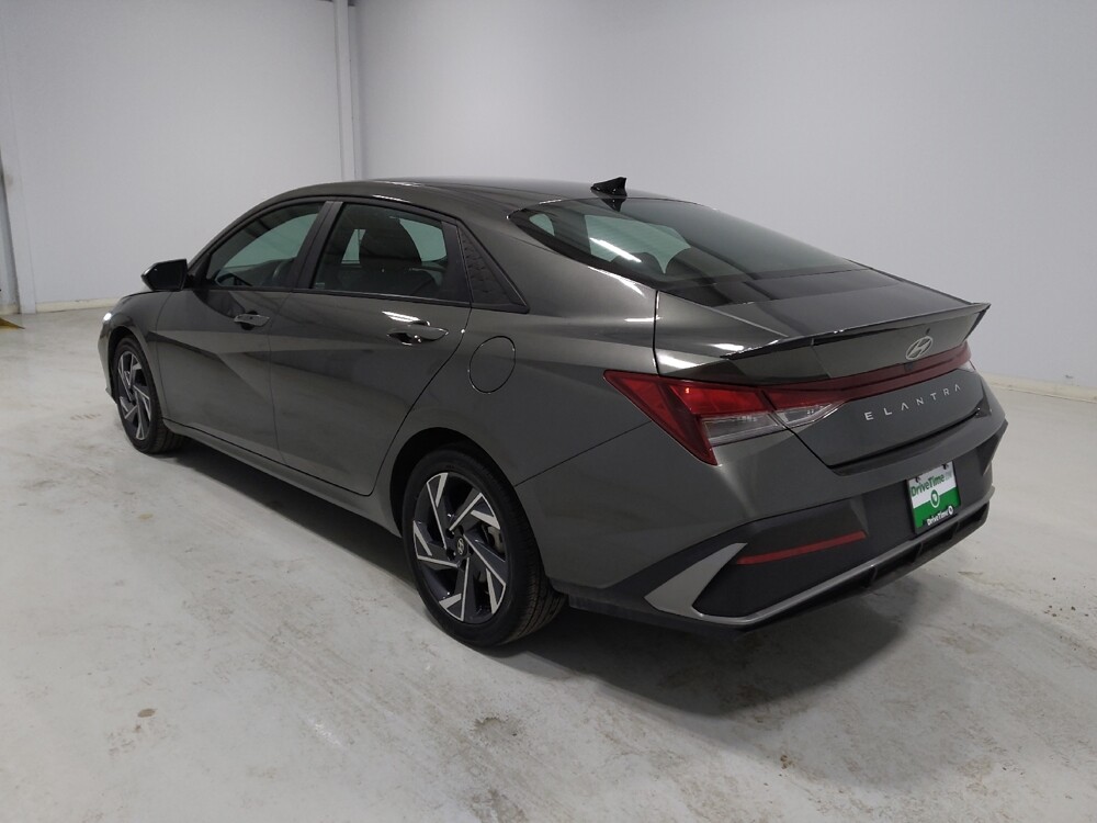 2025 Hyundai Elantra in Columbus, OH 43228 - 18112410 5