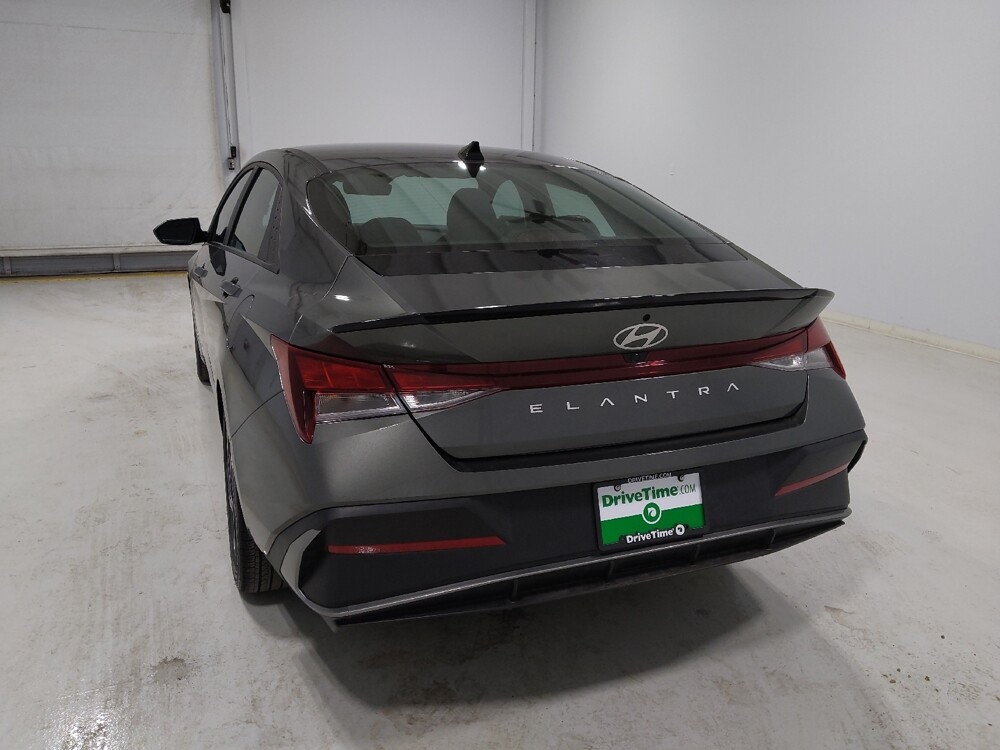 2025 Hyundai Elantra in Columbus, OH 43228 - 18112410 6
