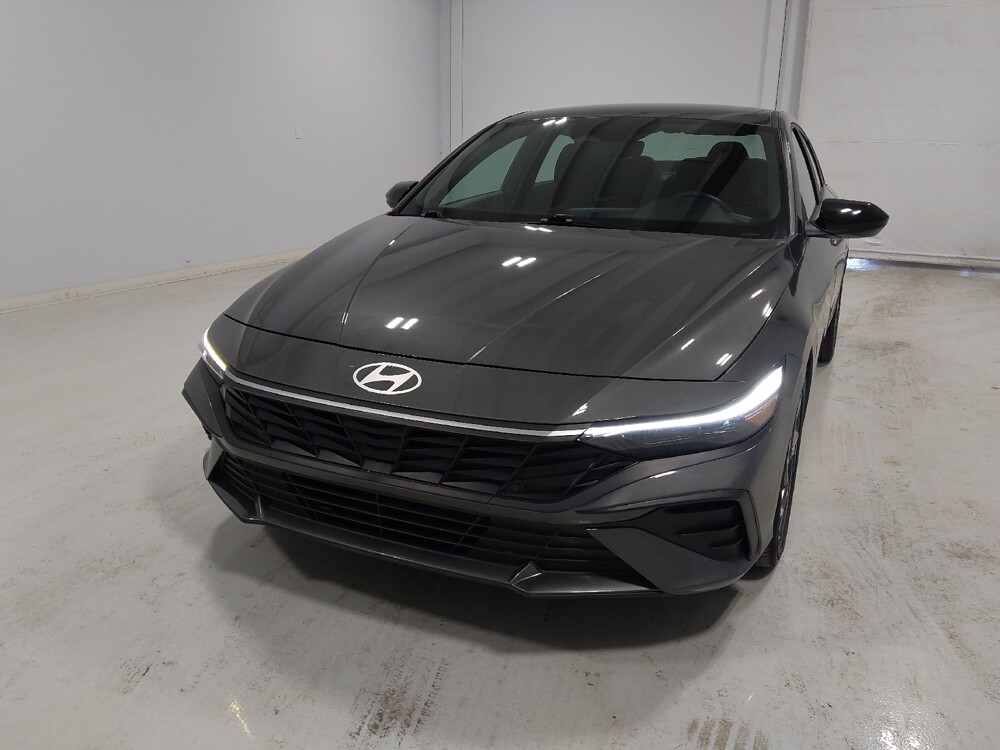2025 Hyundai Elantra in Columbus, OH 43228 - 18112410 15