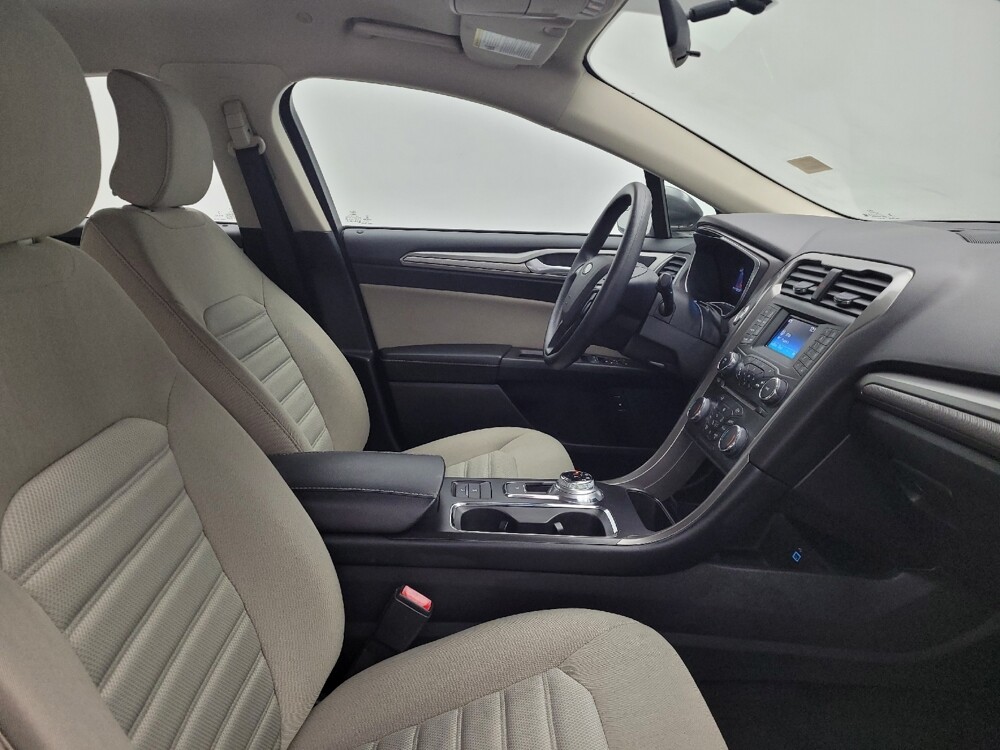 2018 Ford Fusion in Maple Heights, OH 44137 - 18112415 21