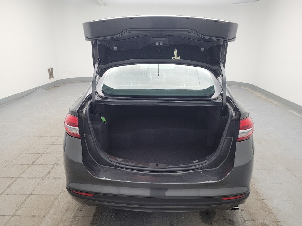 2018 Ford Fusion in Maple Heights, OH 44137 - 18112415 29