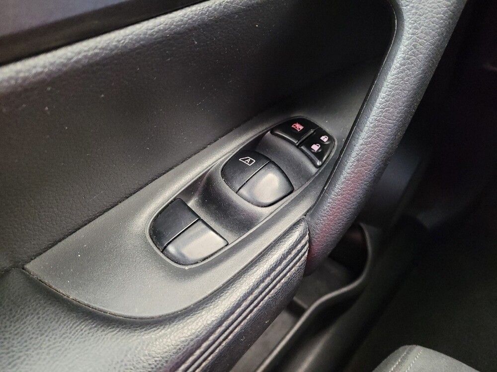 2016 Nissan Rogue in Louisville, KY 40258 - 18112417 27