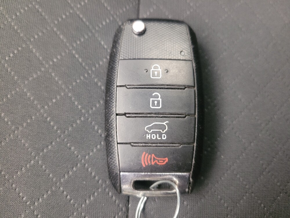 2020 Kia Sorento in Louisville, KY 40258 - 18112419 32