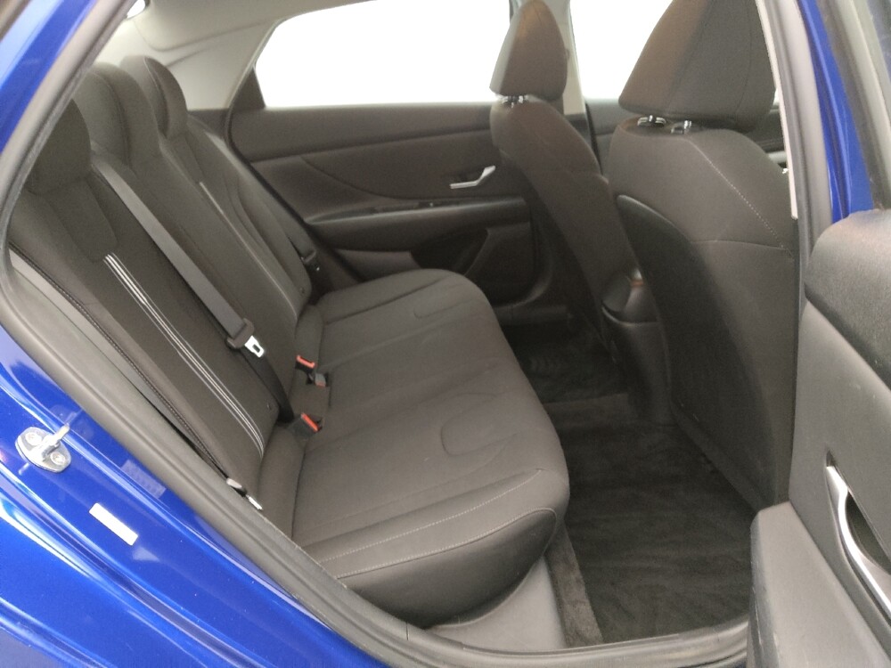 2021 Hyundai Elantra in St. Louis, MO 63136 - 18112431 19