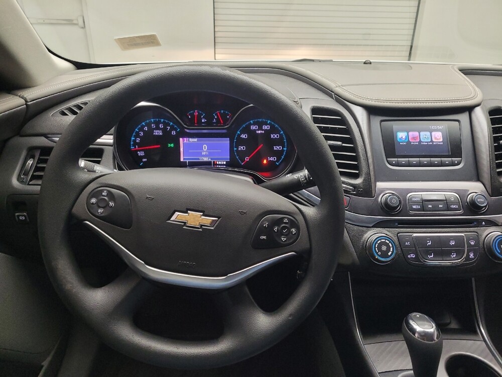 2015 Chevrolet Impala in Eastpointe, MI 48021 - 18112435 22