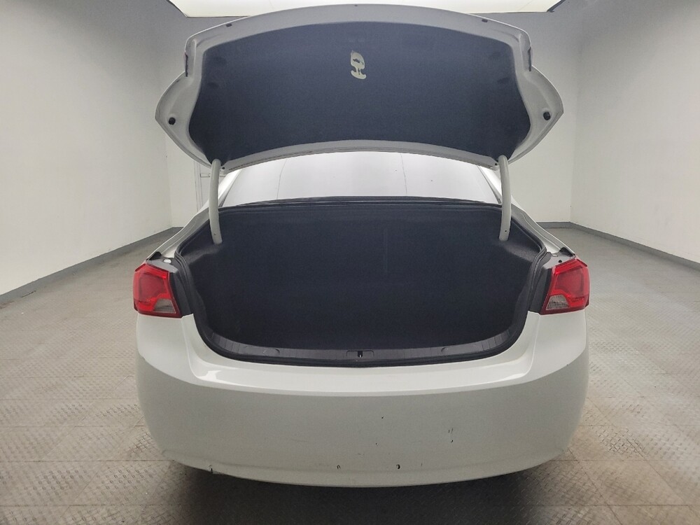 2015 Chevrolet Impala in Eastpointe, MI 48021 - 18112435 29