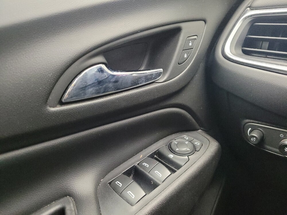 2018 Chevrolet Equinox in Eastpointe, MI 48021 - 18112439 27